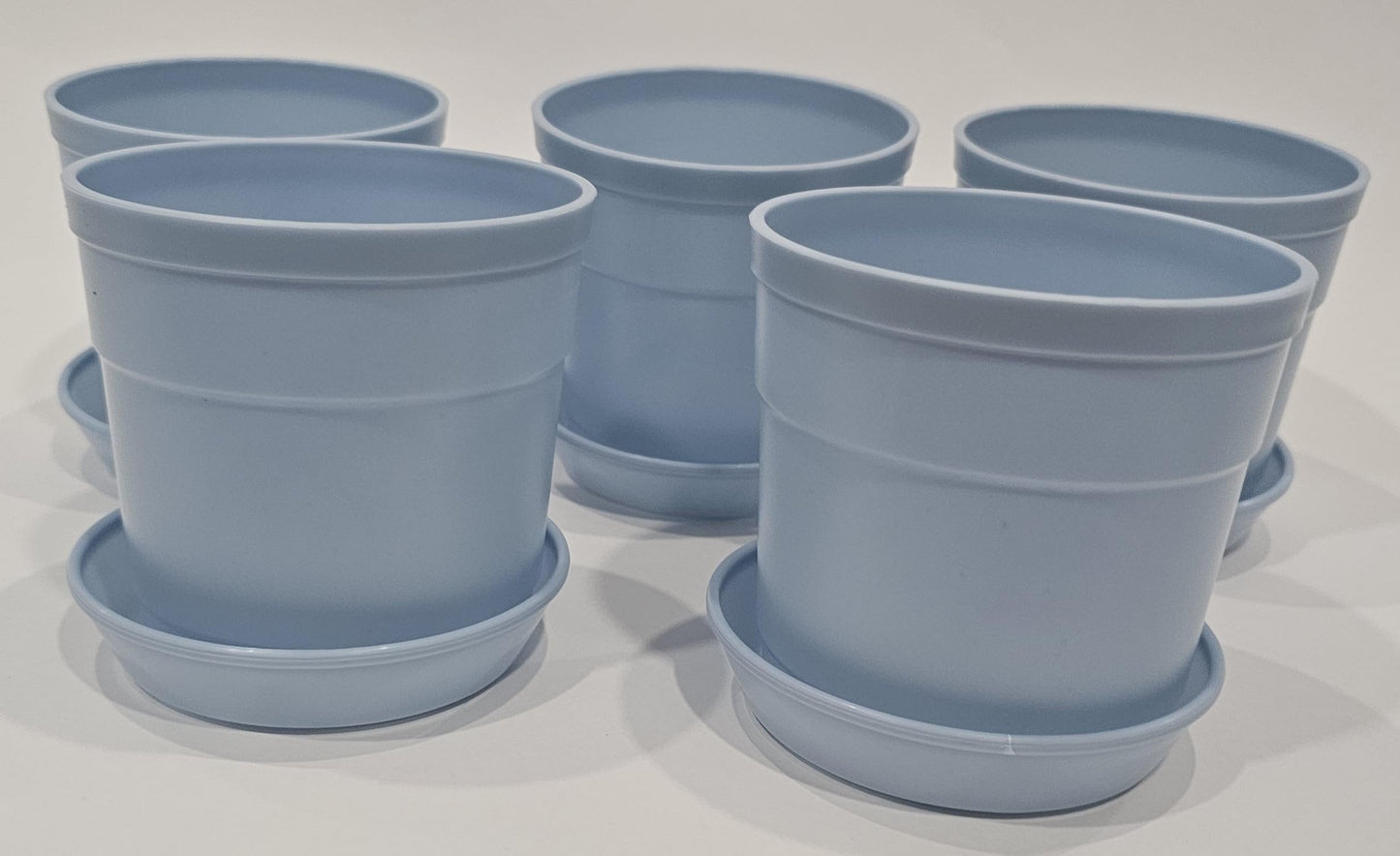 Austin Planter Plastic Flower Pot with Saucer less than 6 inch