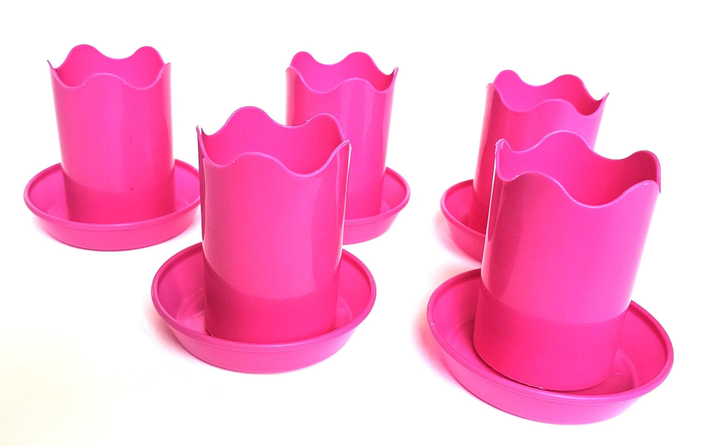 Austin Planter Plastic Flower Pot with Saucer less than 6 inch