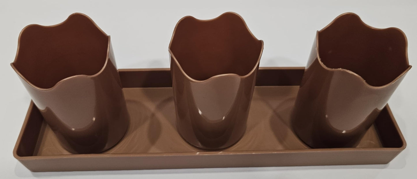 Austin Planter Plastic Flower Pot with Saucer less than 6 inch