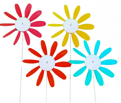 Austin Planter Classic Spinning Daisies for Patio, Lawn & Garden
