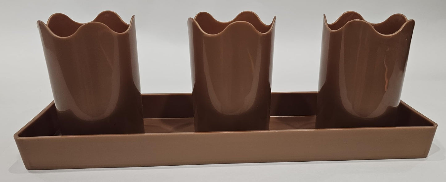 Austin Planter Plastic Flower Pot with Saucer less than 6 inch
